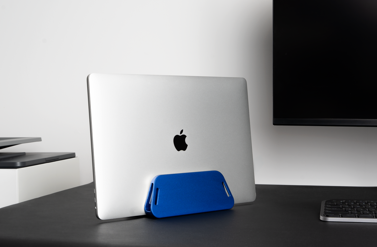 V1 Aluminum Laptop Stand